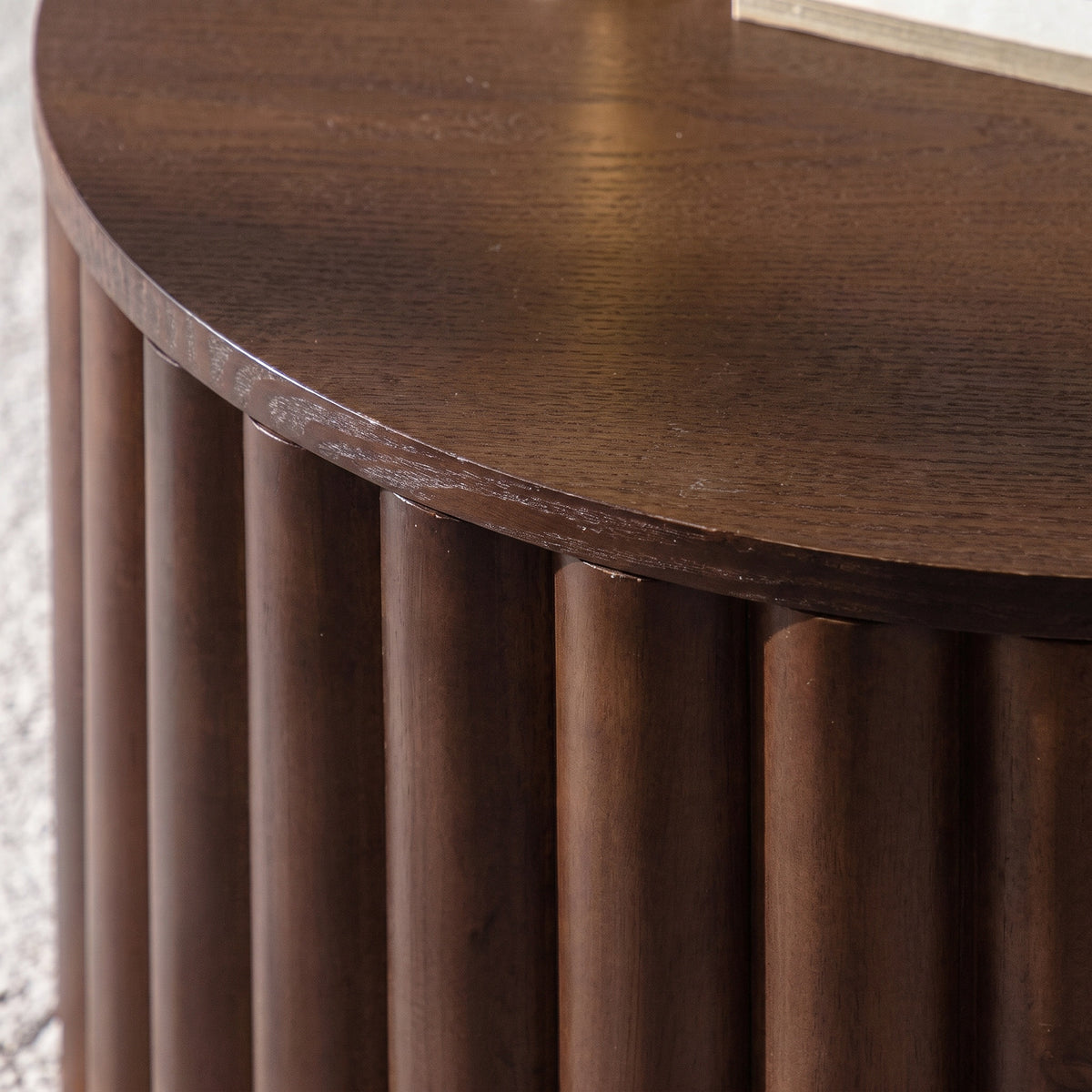 Cavelle Lift-Top Coffee Table (27.5")